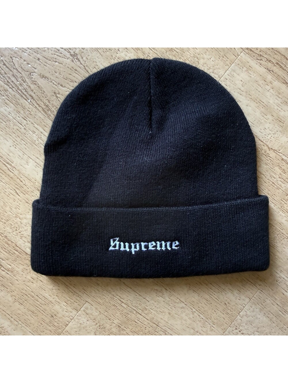 Supreme Hellraiser Beanie Black SS18 - Picture 3 of 6